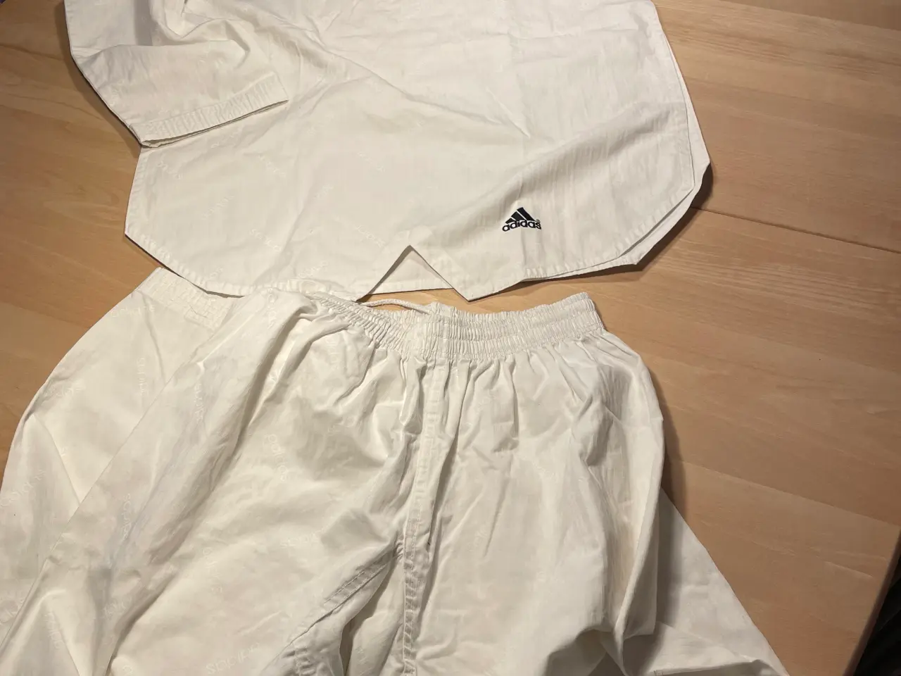 Billede 1 - Taekwondo Adidas dragt