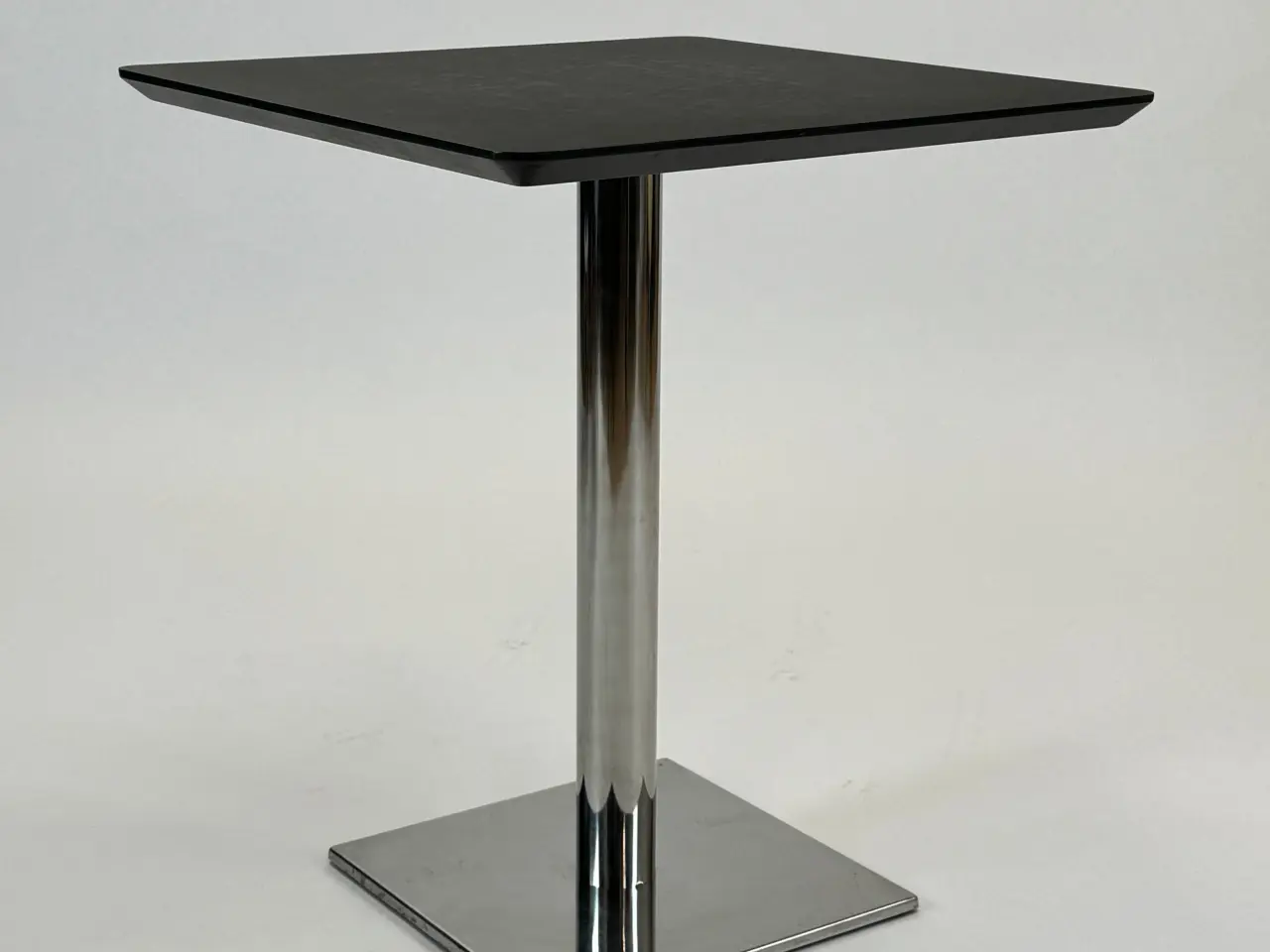 Billede 1 - Pedrali Inox Bord – Sort med Krom Stel 65x65x75 cm