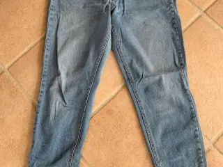 B.Young jeans str. 30