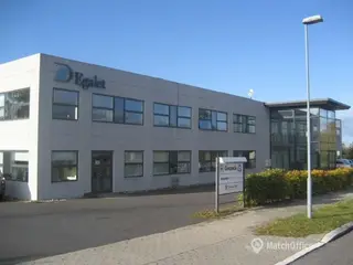 Attraktivt kontorlokale i flot ejendom fra 2003.
