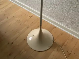 Gulvlampe hvid Panthell