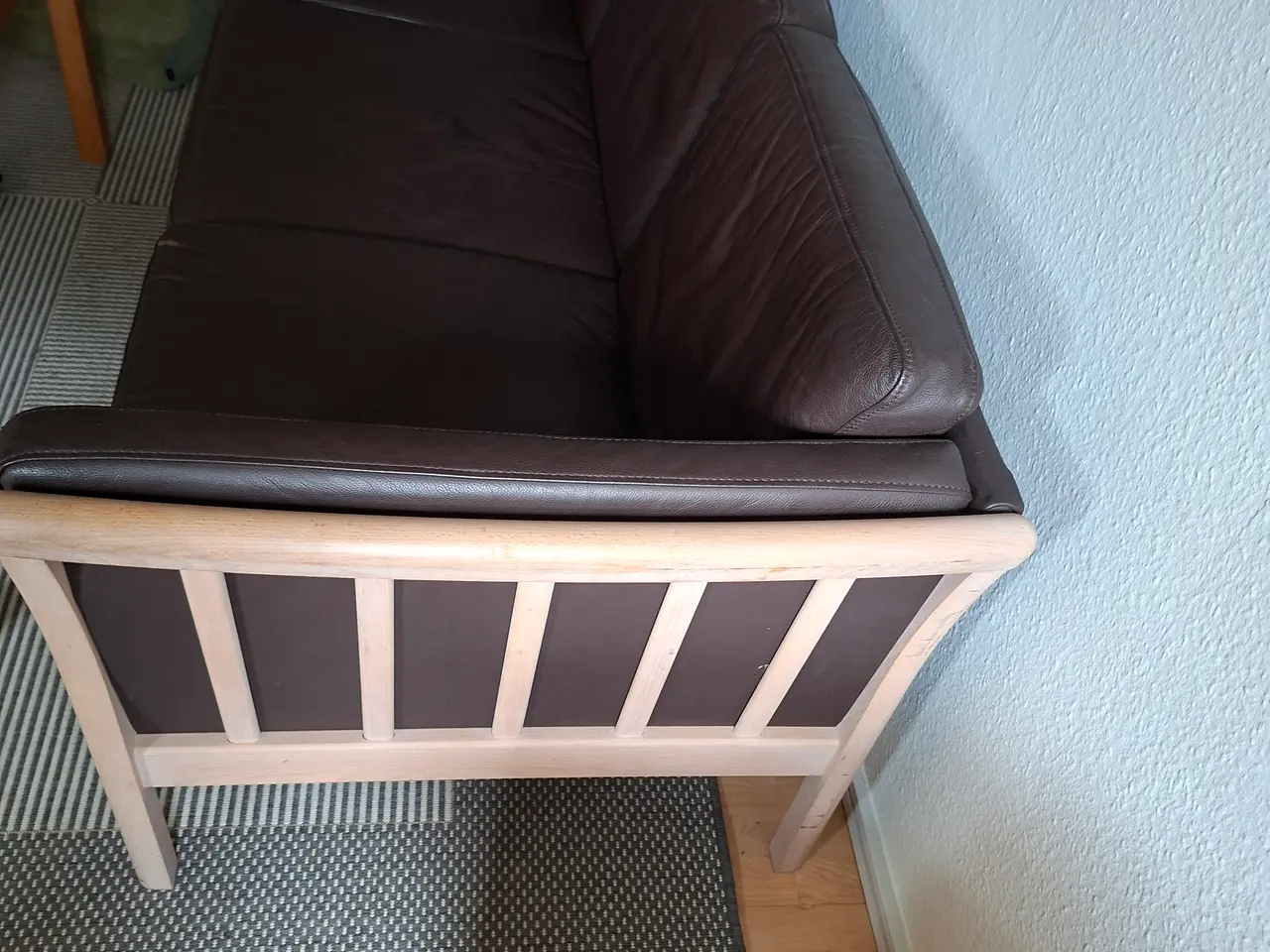 Billede 1 - Lædersofa i mørke brunt læder 