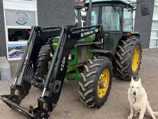 John Deere 2140 med frontlift Fin stabil traktor