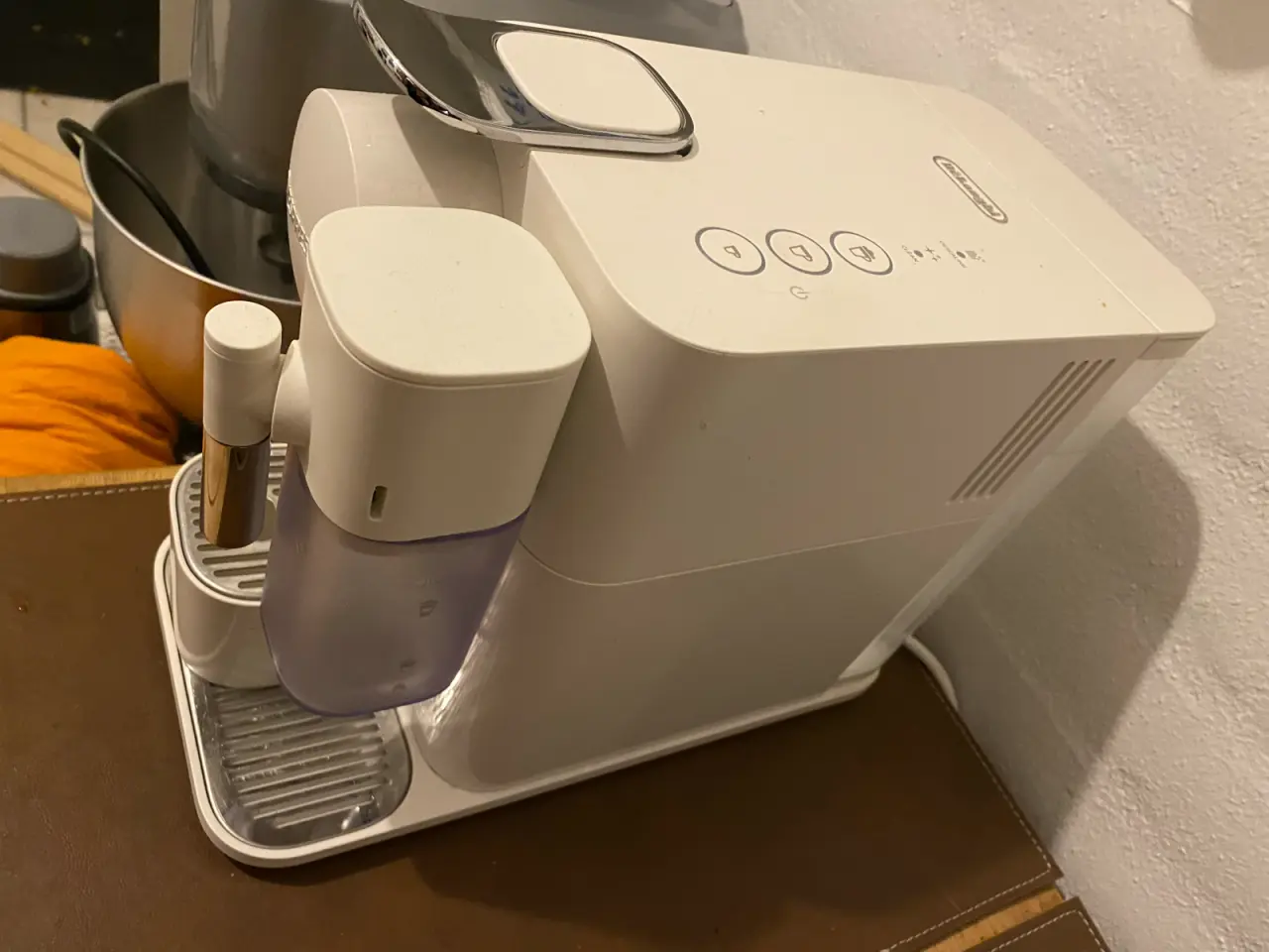 Billede 2 - Nespresso Delonghi lattissima one
