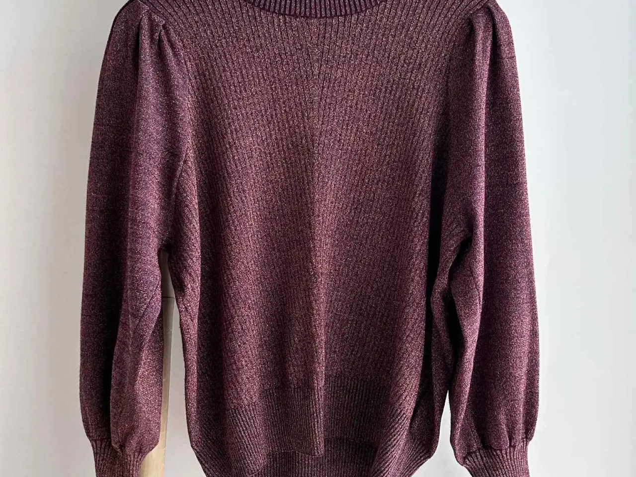 Billede 1 - Neo Noir bluse med pufærmer, str. M