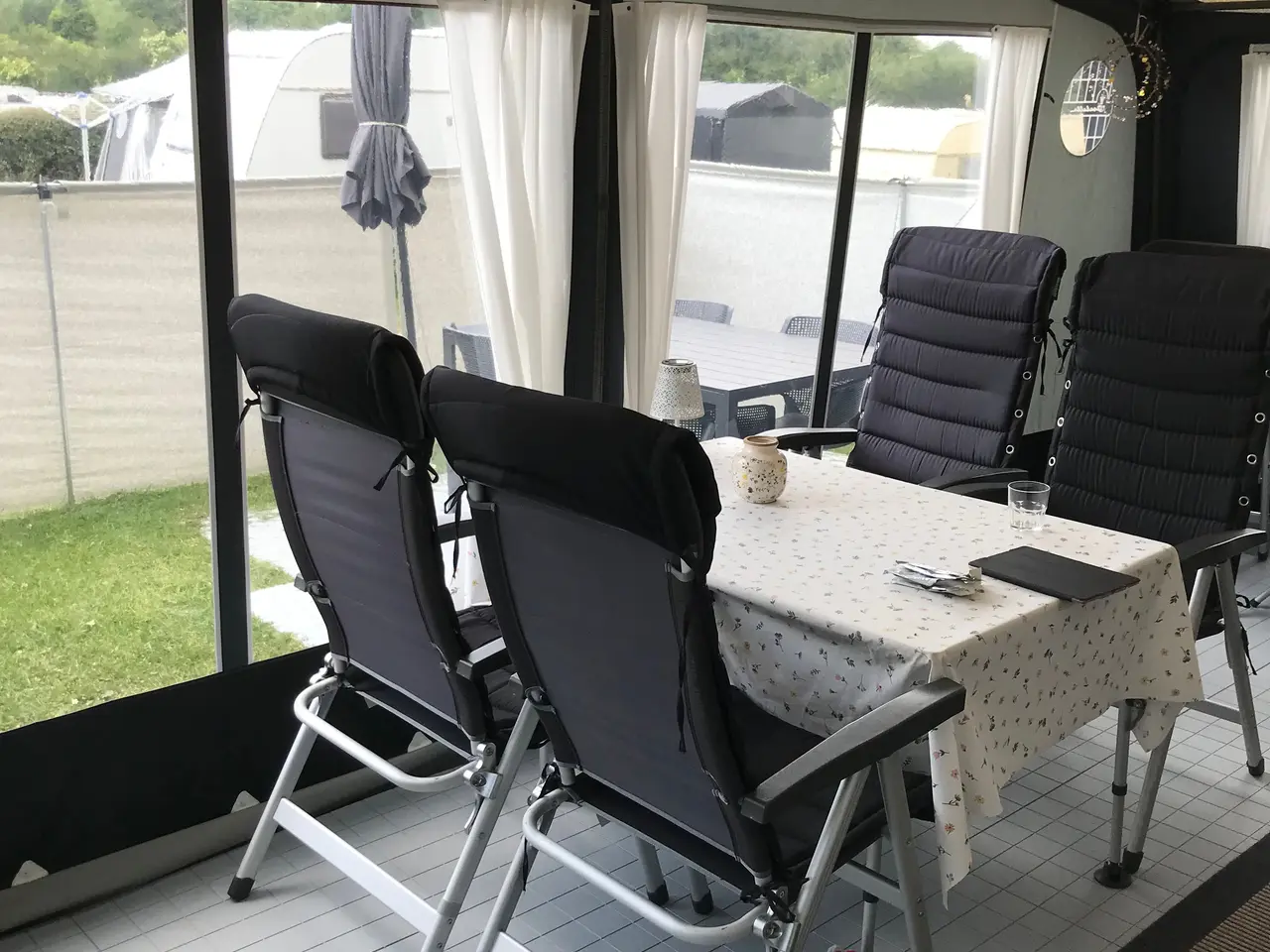 Billede 9 - Campingvogn Hobby UL 495 dk/line
