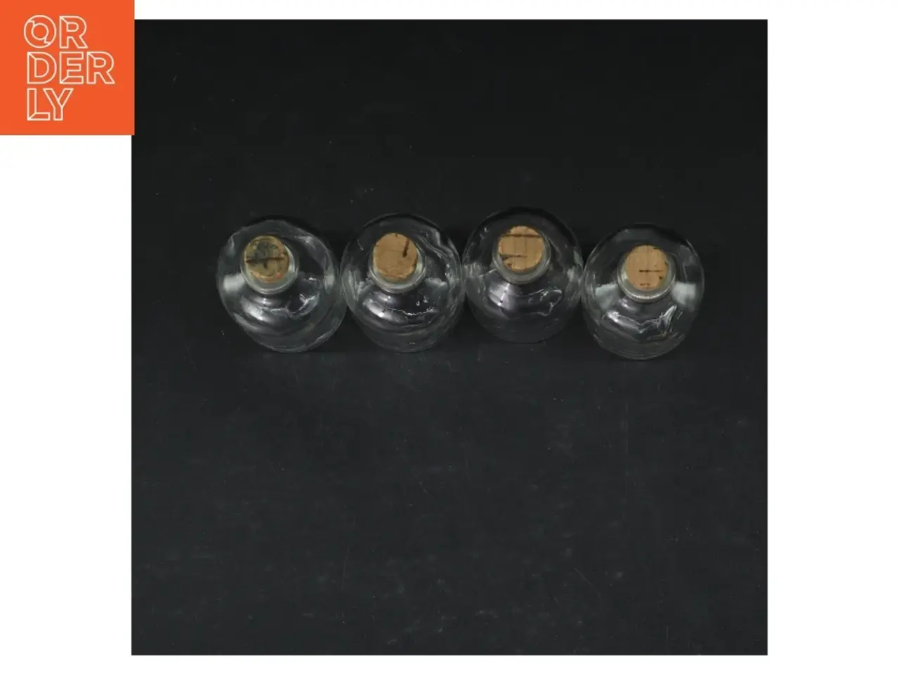 Billede 2 - Små glasflasker med korkpropper (str. 8,5 cm)