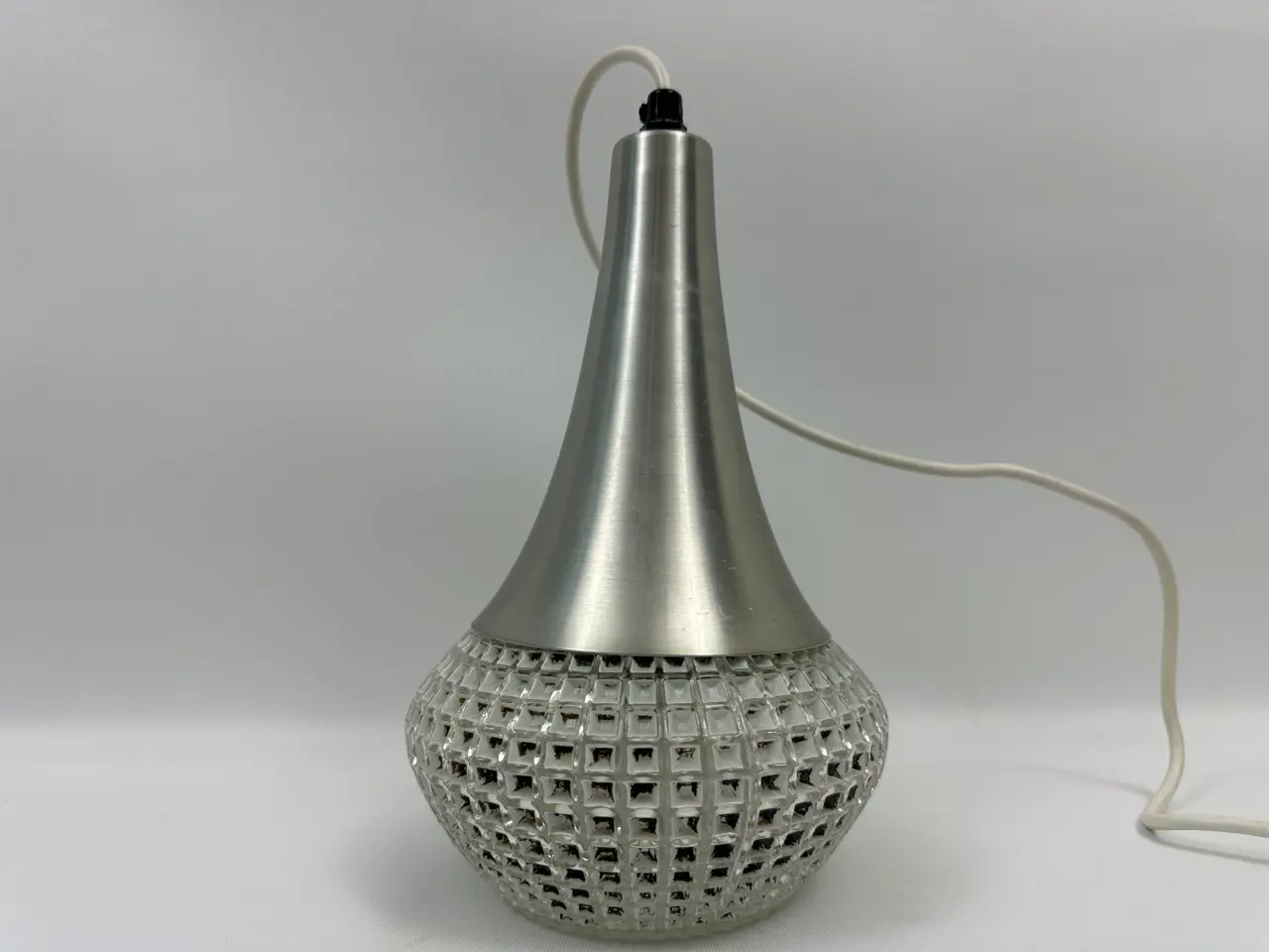 Billede 2 - Retro pendel i chrome med glasindsats