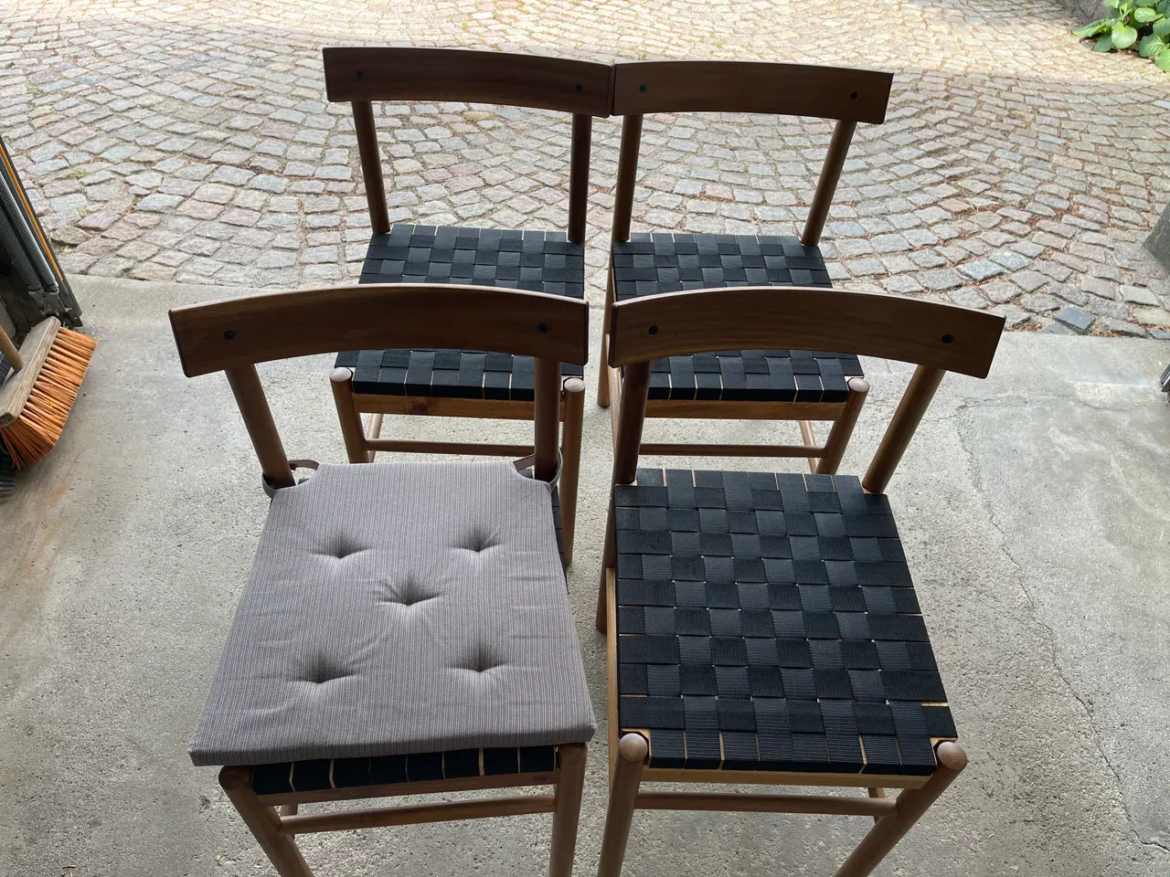 Billede 2 - Spisestue Bord og stole