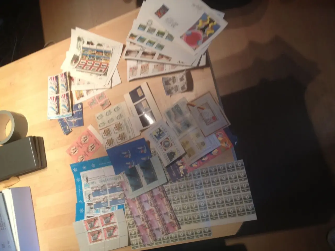 Billede 1 - En stak blandet mærker.