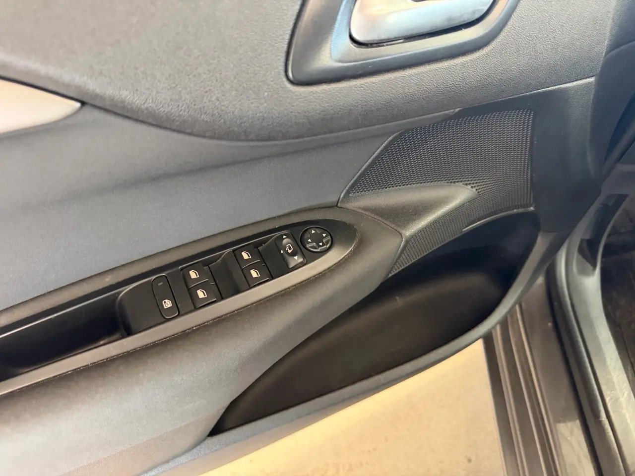 Billede 7 - Citroën C4 1,6 Blue HDi Funky start/stop 100HK 5d