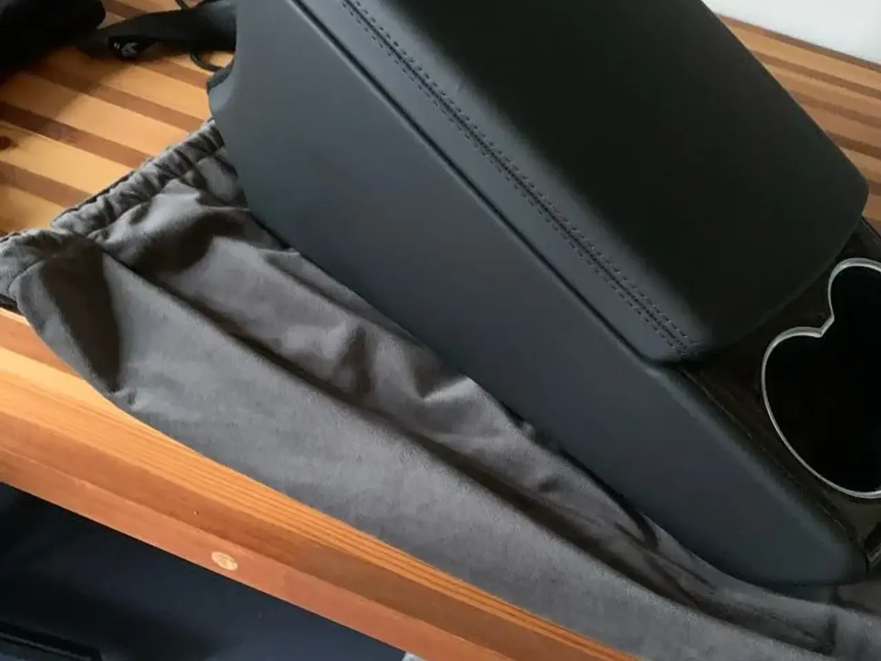 Billede 1 - Midterkonsol til Tesla S