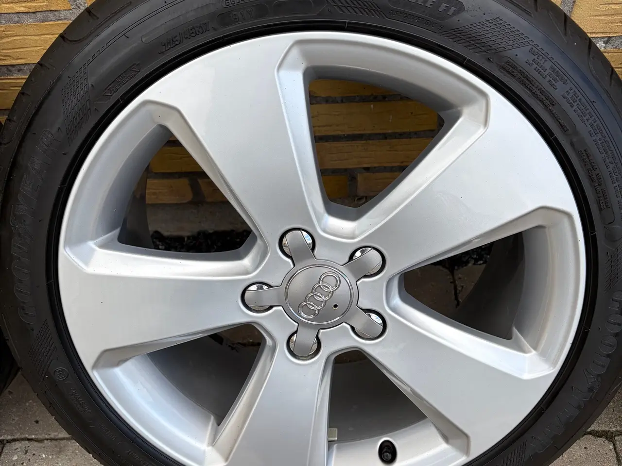 Billede 3 - Originale Audi alufælge