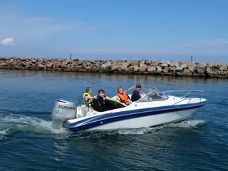 Motorbåden incl. Brennerup trailer sælges  billig 