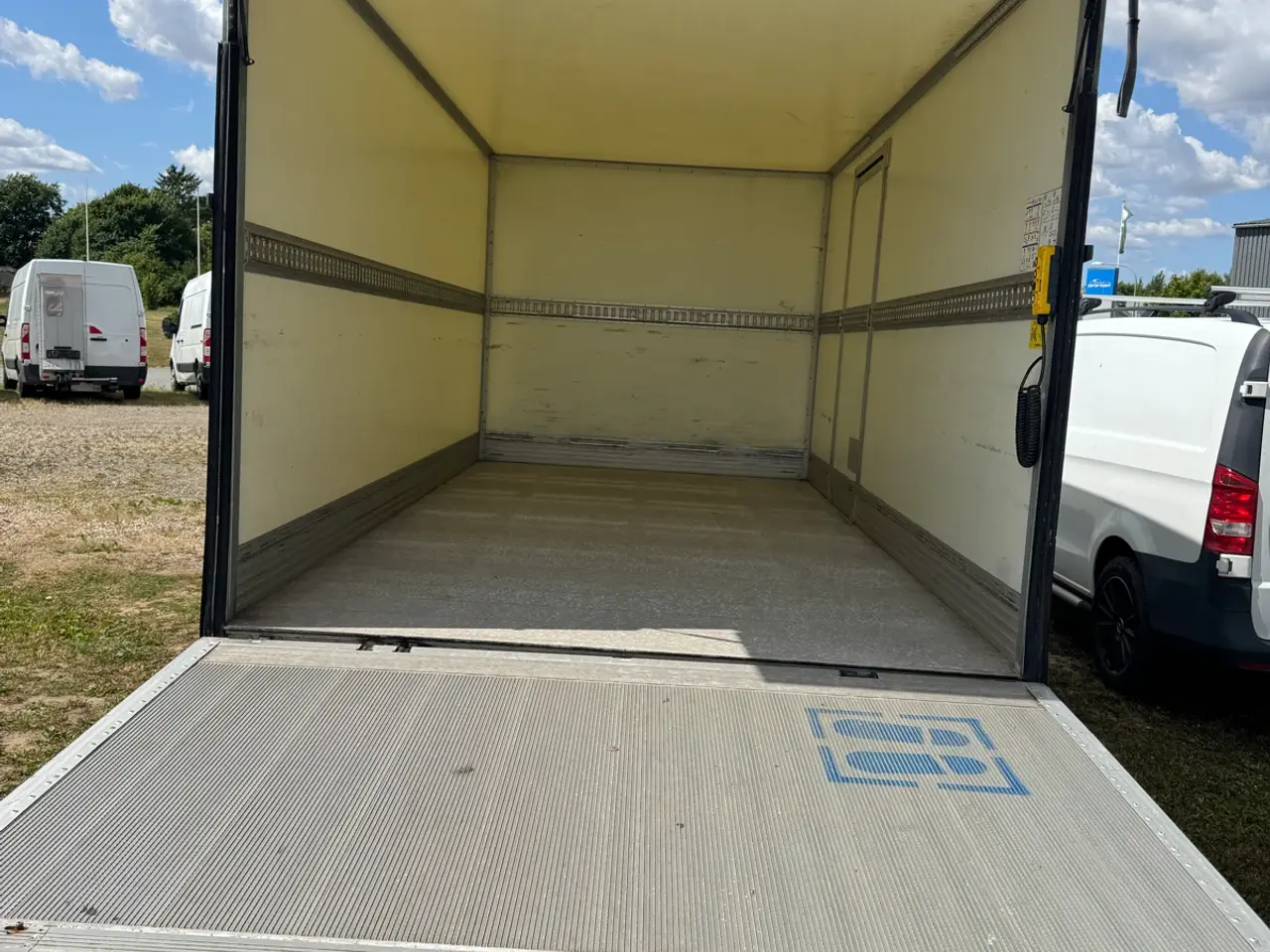 Billede 2 - Alukasse med lift 