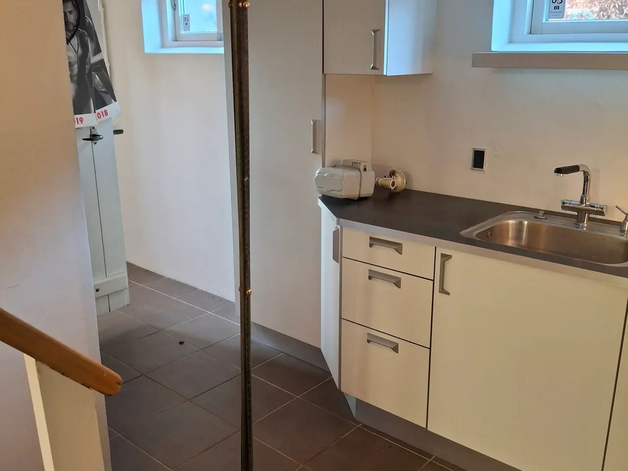 Billede 1 - Gammel standerlampe,ikke antik.