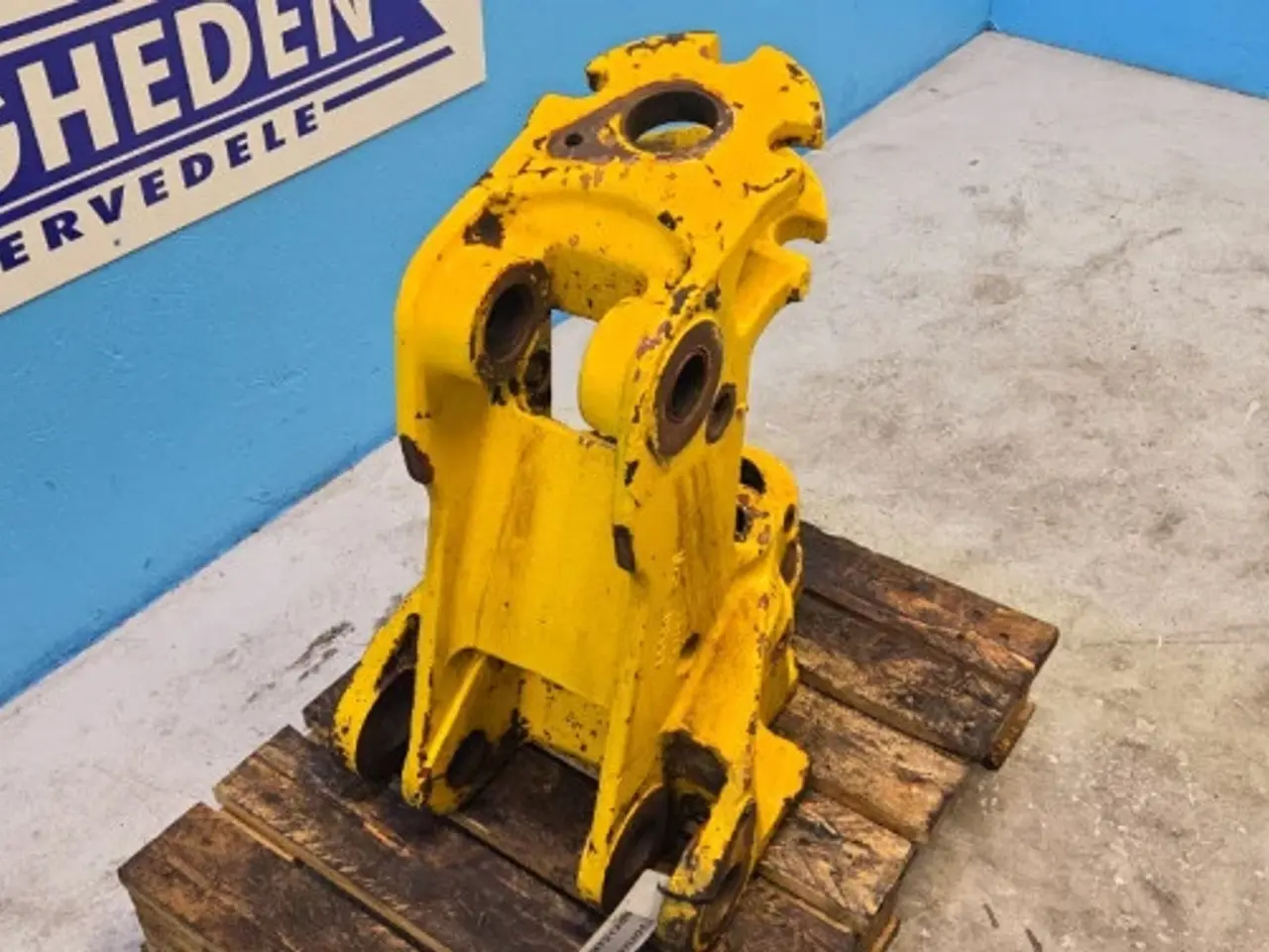 Billede 15 - New Holland LB115B Beslag 85803623