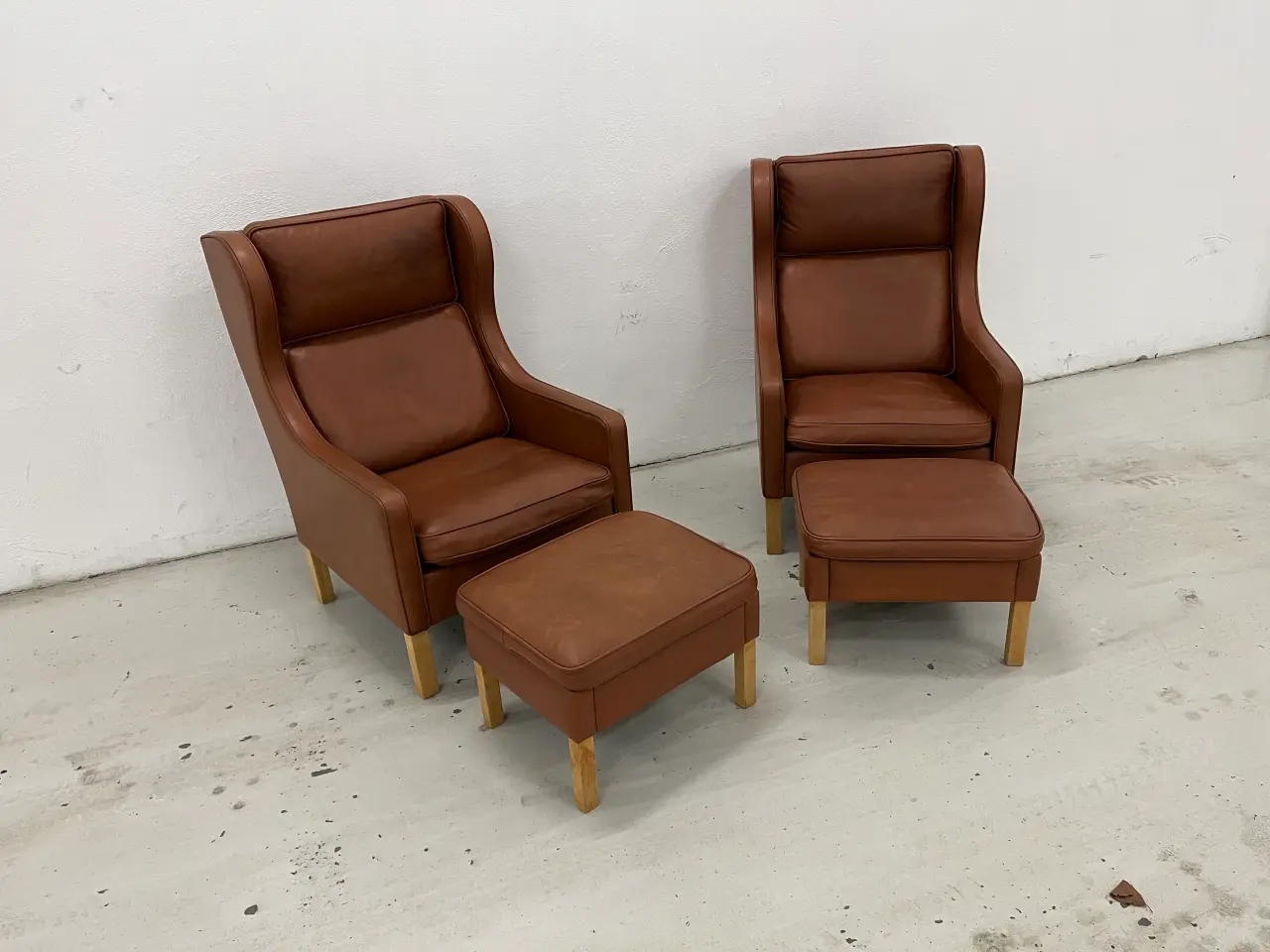 Billede 2 - Mogens Hansen MH195 Øreklapstole m/skamler.