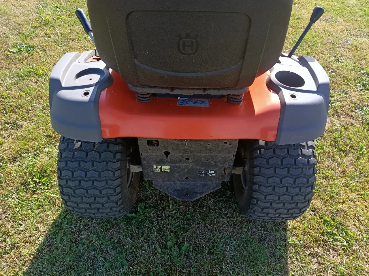Billede 6 - Iorden Husqvarna LTH 152, havetraktor 42 klipper 