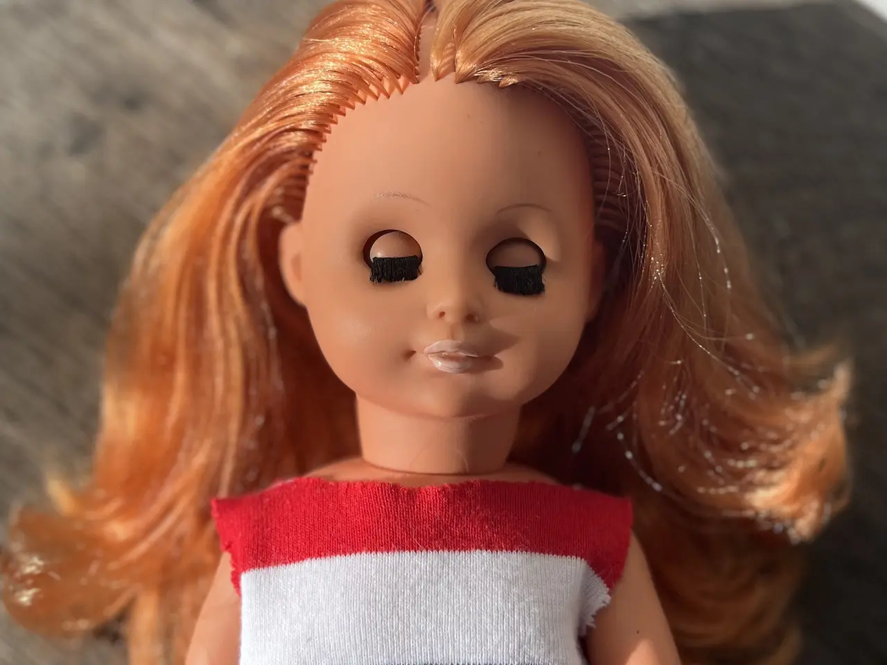Billede 3 - Original Irma dukke (1972) Smukt kobberfarvet hår.