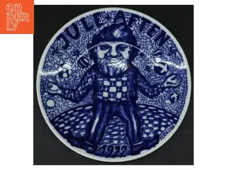 Dekorativ porcelænstallerken med motiv fra Herman Stilling (str. Ø. 20 cm)