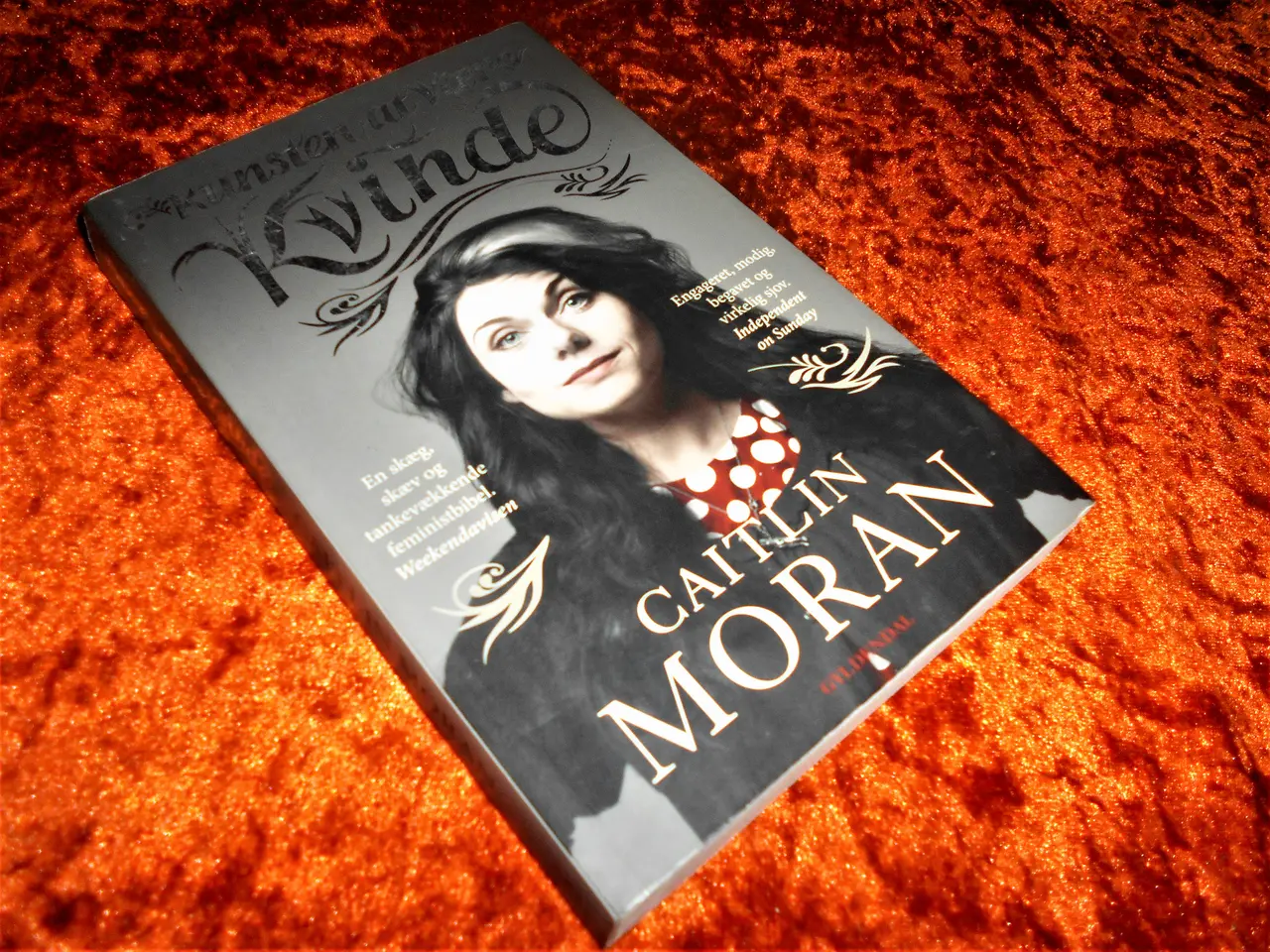 Billede 1 - Kunsten at være kvinde, Caitlin Moran