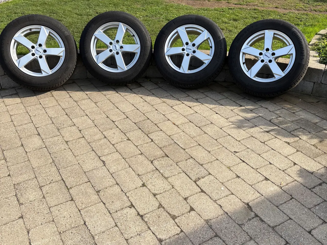Billede 1 - Vinterhjul på 17" alufælge 5x112