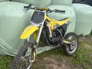 Suzuki rm85 projekt