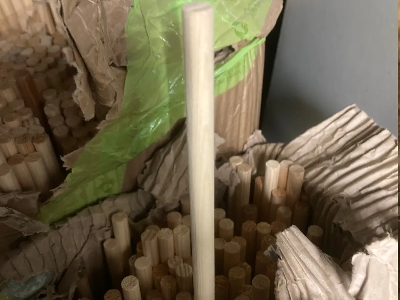 Billede 3 - Rundstokke/dyvler 8 mm
