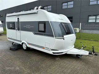 2016 - Hobby De Luxe 460 Ufe Mover, Isabella fortelt Capri Lux Blue, posemarkise m. sider og front, Duo control, tæpper, antenne, fransk dobbeltseng, rundsiddegruppe