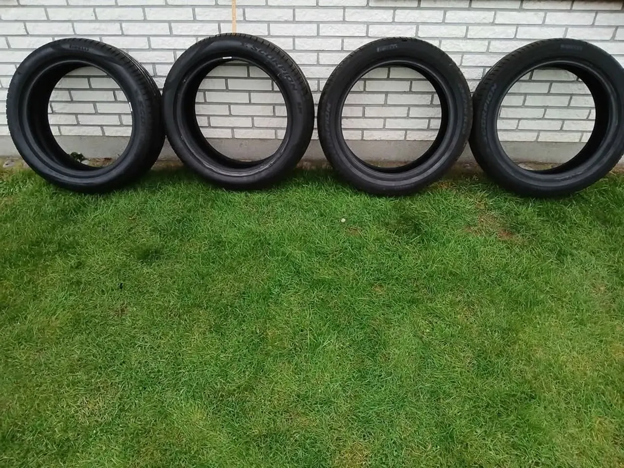 Billede 2 - Skorpion Pirelli sommer dæk passer til skoda Enyak