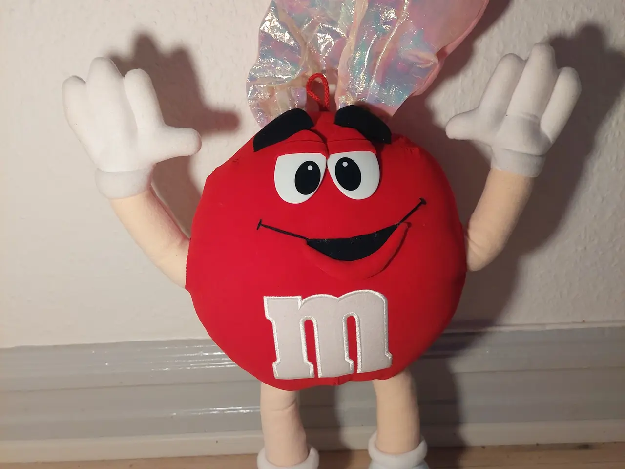 Billede 2 - Stor rød M&Ms bamse med kaninører