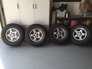 Land Rover Discovery 2 originale fælge med dæk