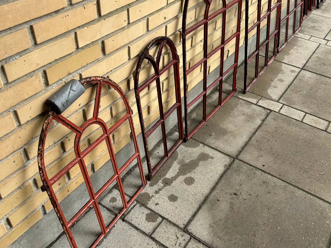 Billede 2 - Staldvinduer 7 styk i alt