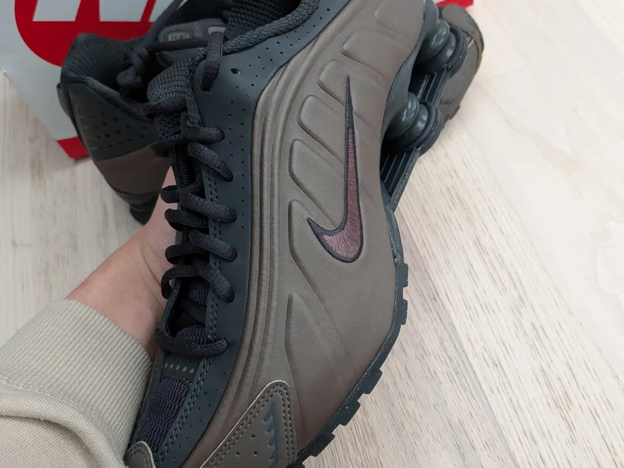 Billede 2 - Nike shox r-4 off noir ironstone