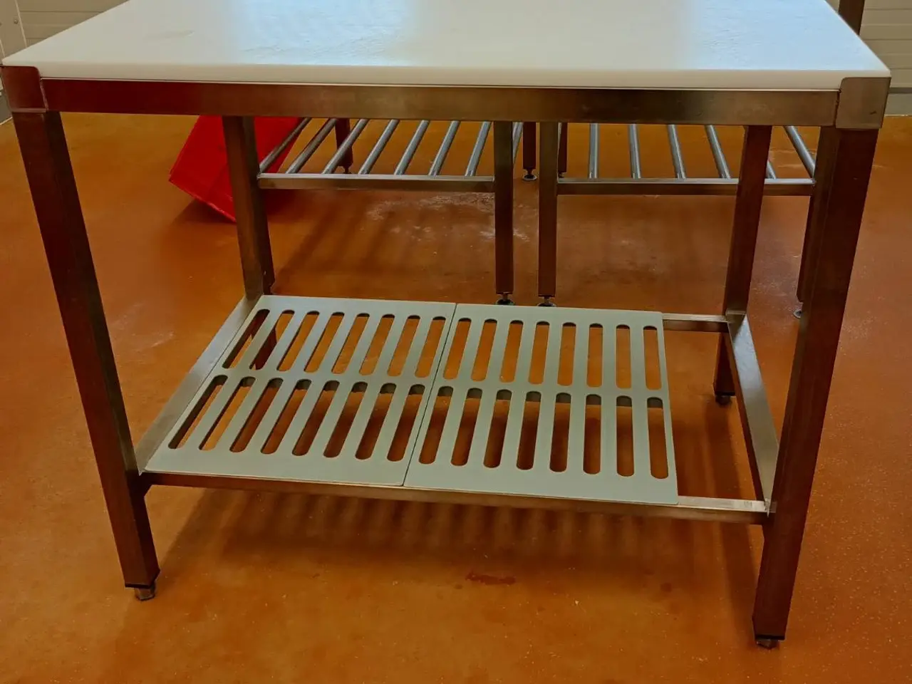 Billede 2 - Skærebord , skæreplade er bordplade.