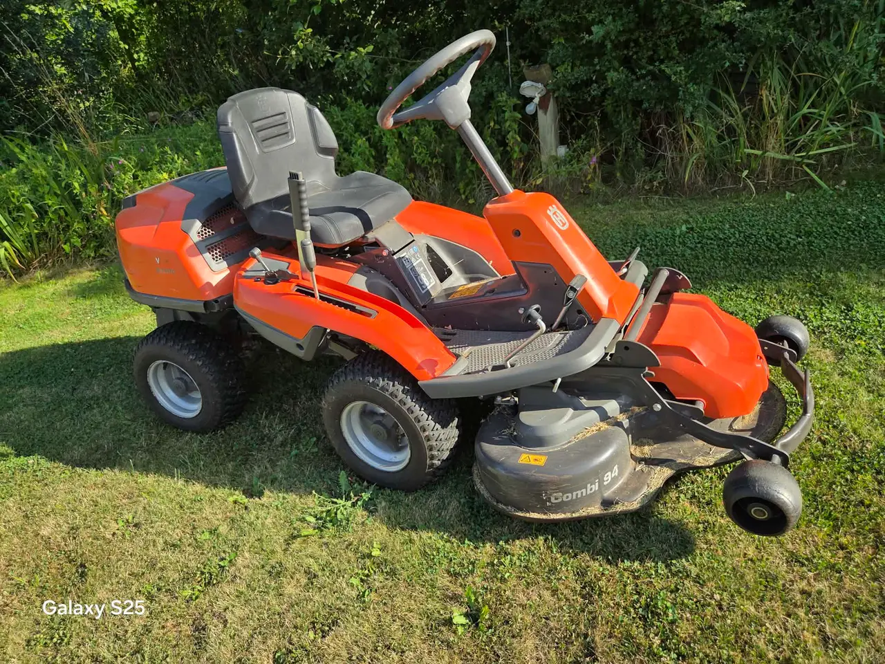 Billede 2 - Husqvarna R 214TC med 94 cm klippebord