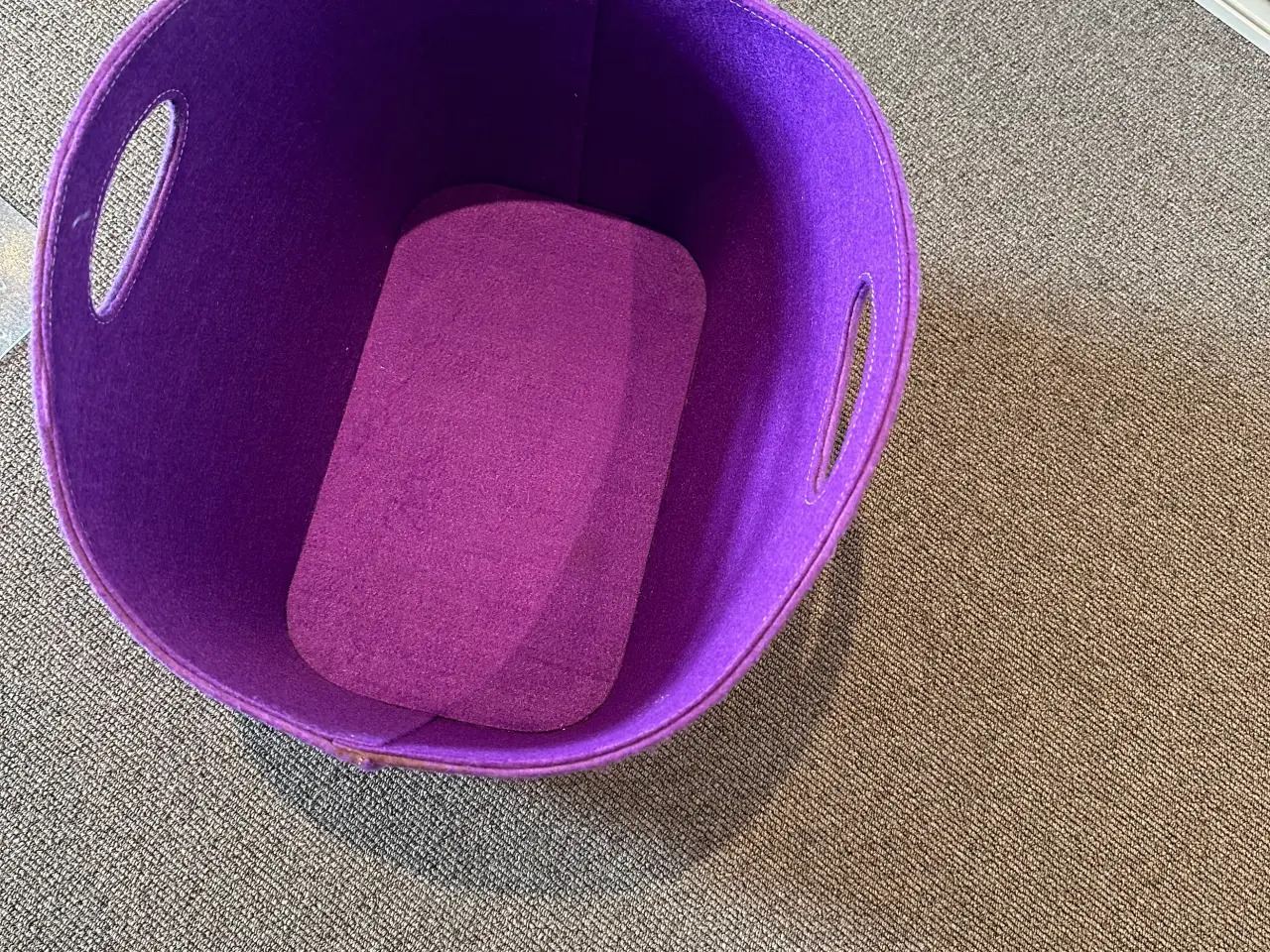 Billede 1 - Stor lilla filtkurv med håndtag