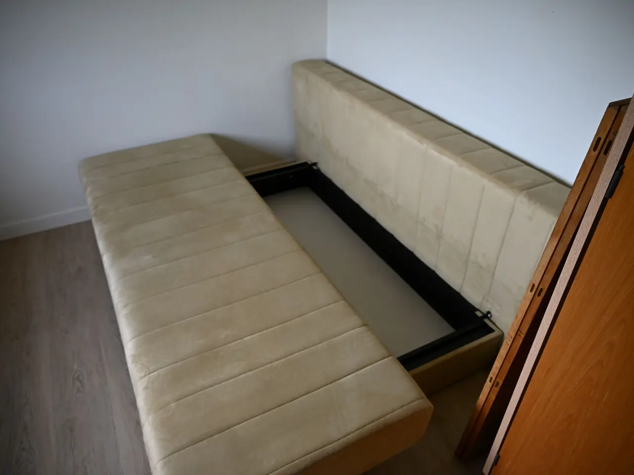 Billede 5 - Sovesofa i stof