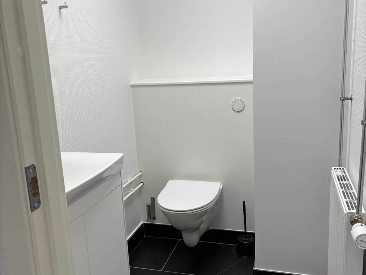 Billede 7 - Nyrenoveret kontor og lager/showroom – indflytningsklar