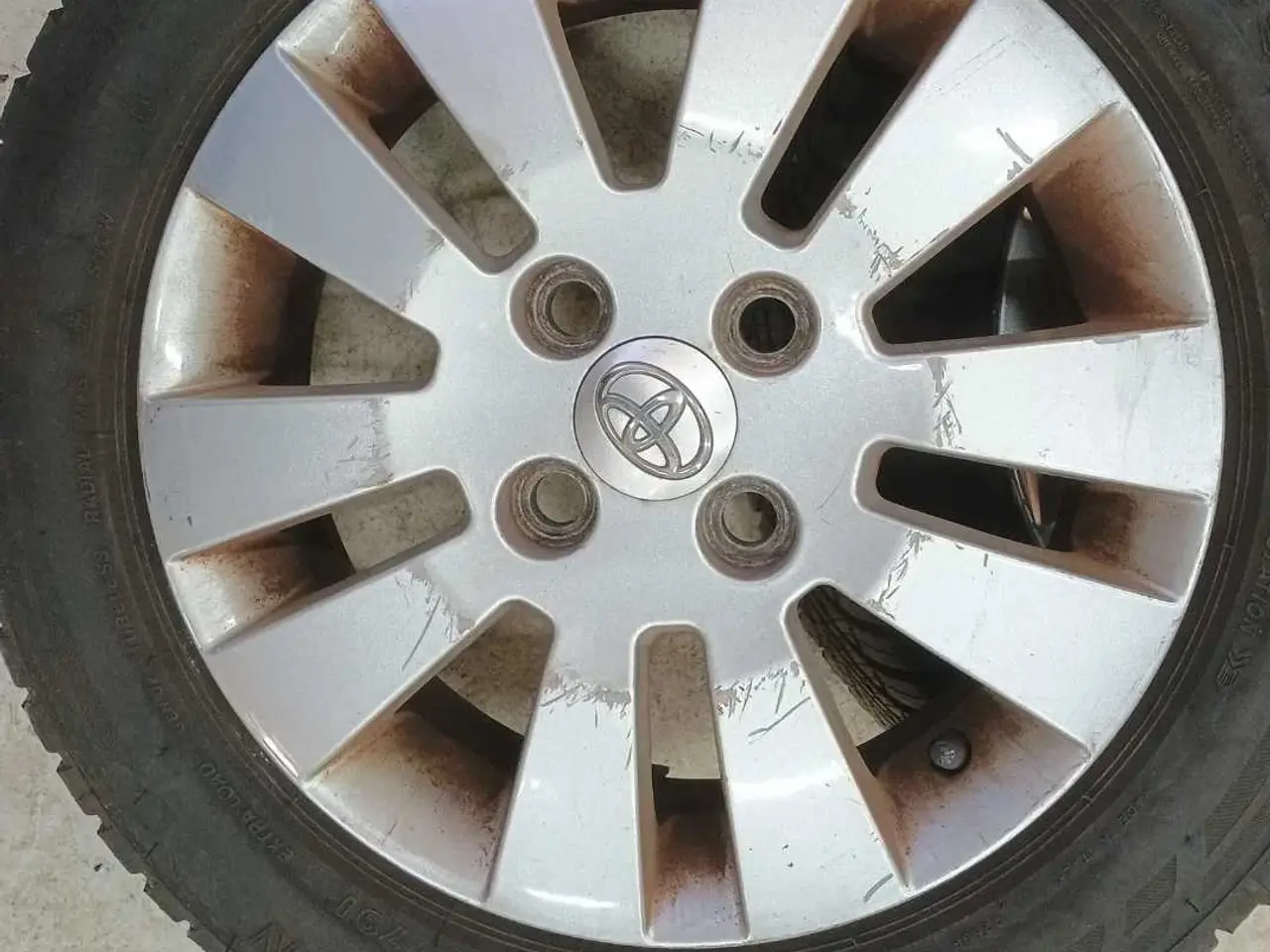 Billede 3 - helårshjul Aygo c1 107