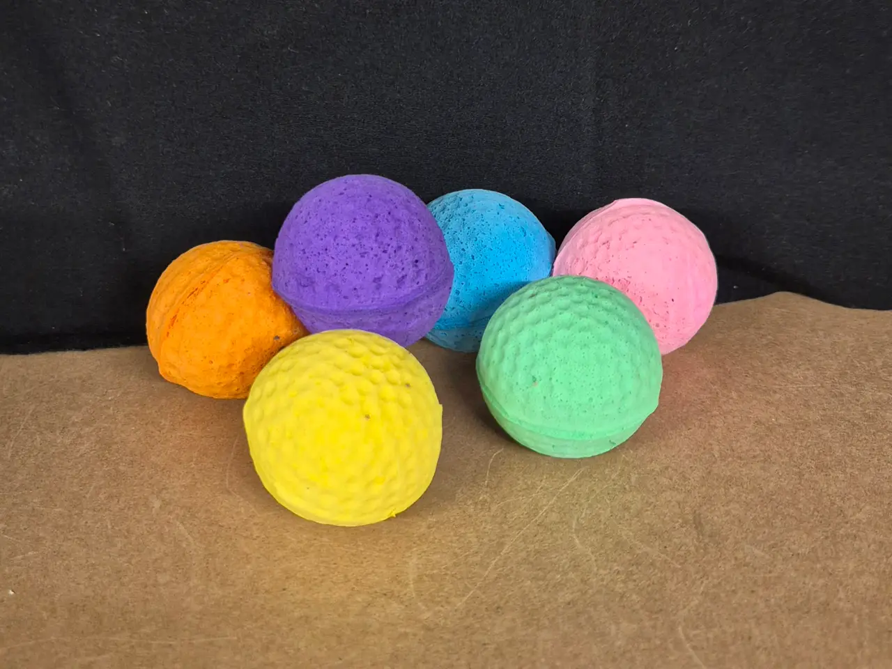 Billede 1 - 6 stk Skumbolde Ø4cm, 6 farver.