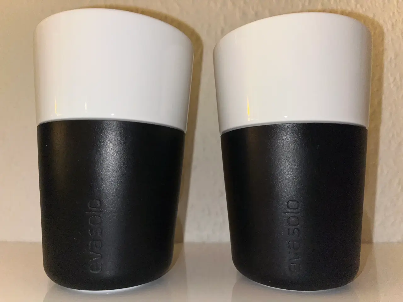 Billede 4 - 2 Eva Solo café latte krus med sort silikone