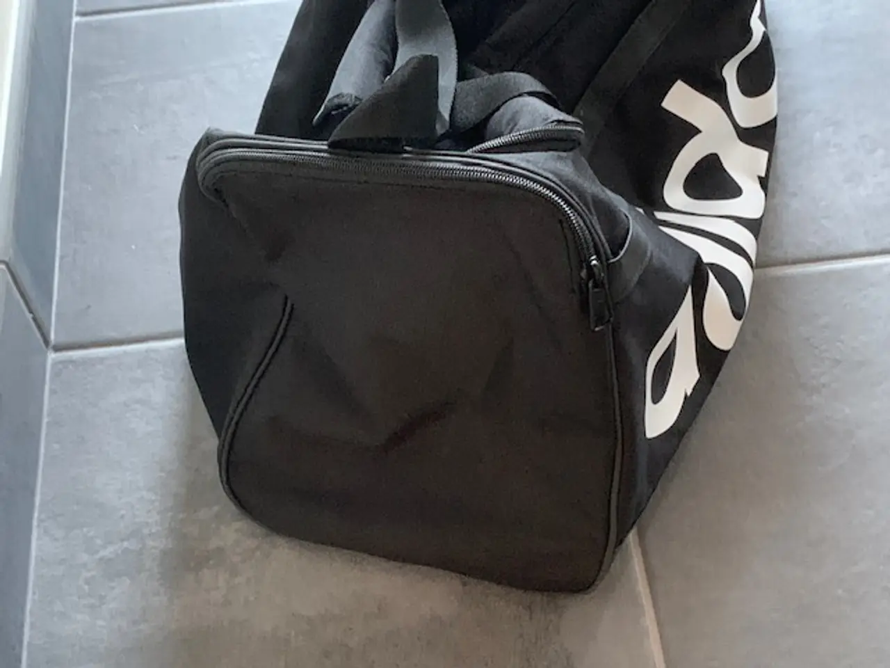 Billede 2 - Sportstaske / weekentaske Adidas - stor - som ny