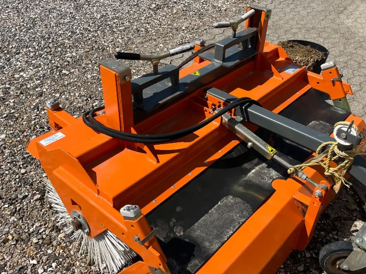 Billede 3 - Bema 20BK Type 1400 Frontkost til montereing på Minilæsser eller Gaffeltruck