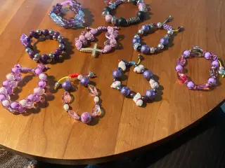 Nye knyttede armbånd
