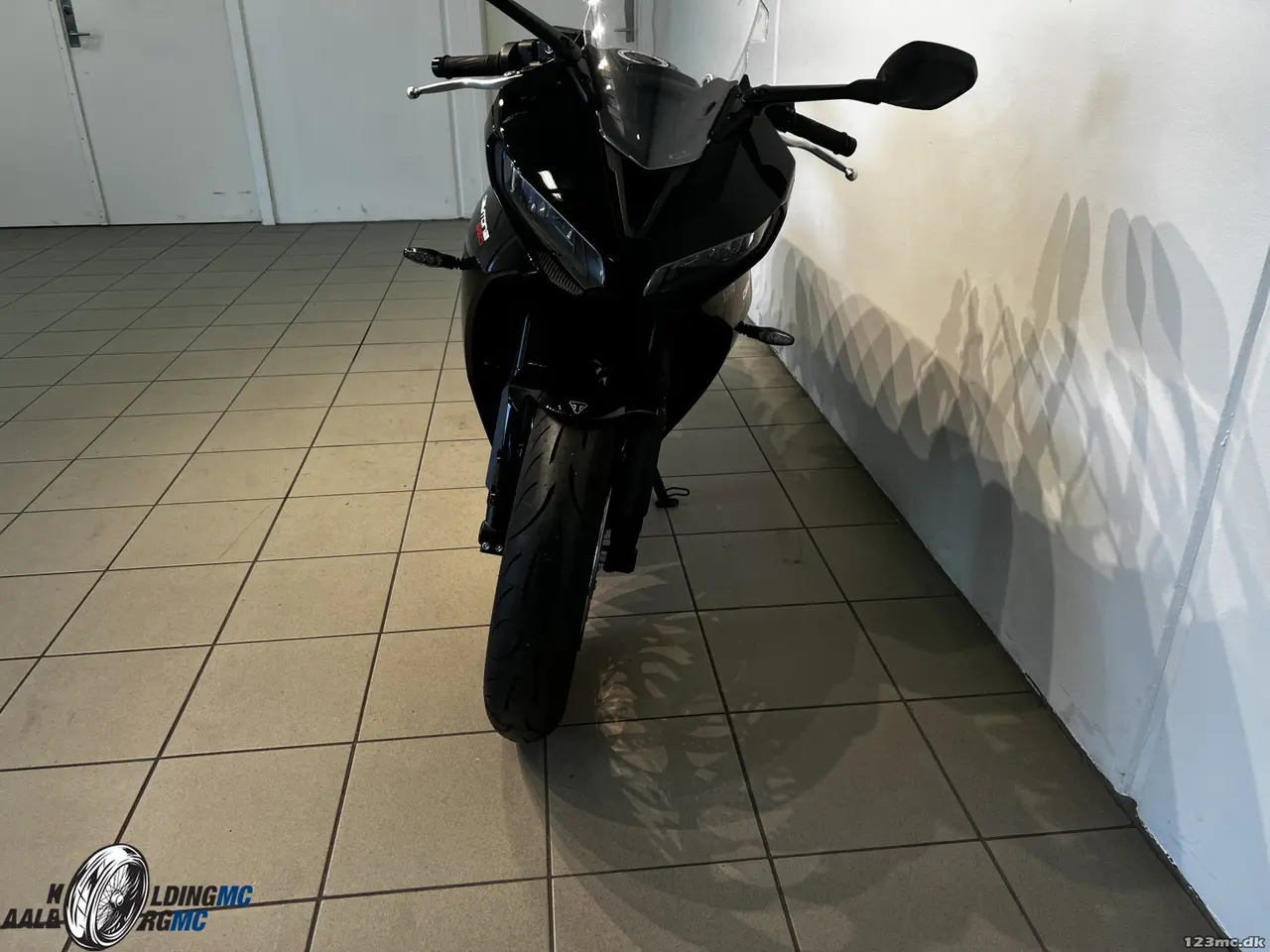 Billede 7 - Triumph Daytona 660 Sapphire Black