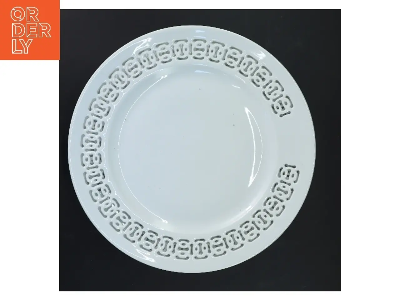 Billede 3 - 5 hvide middagstallerkener Ø 27,5 cm (str. 5 stk Ø 27,5 cm)