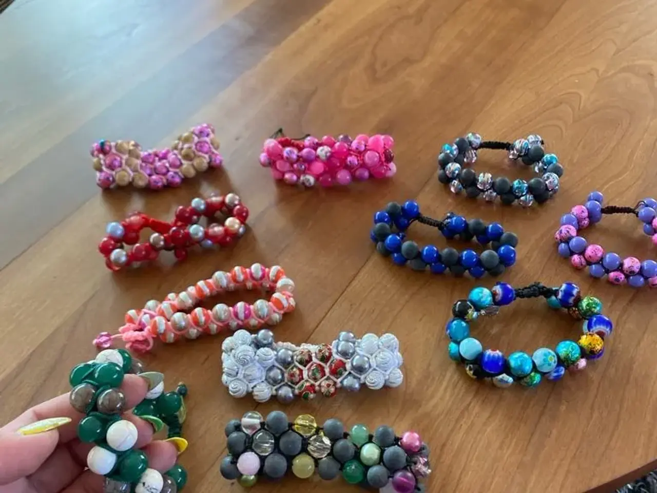 Billede 1 - Nye knyttede armbånd