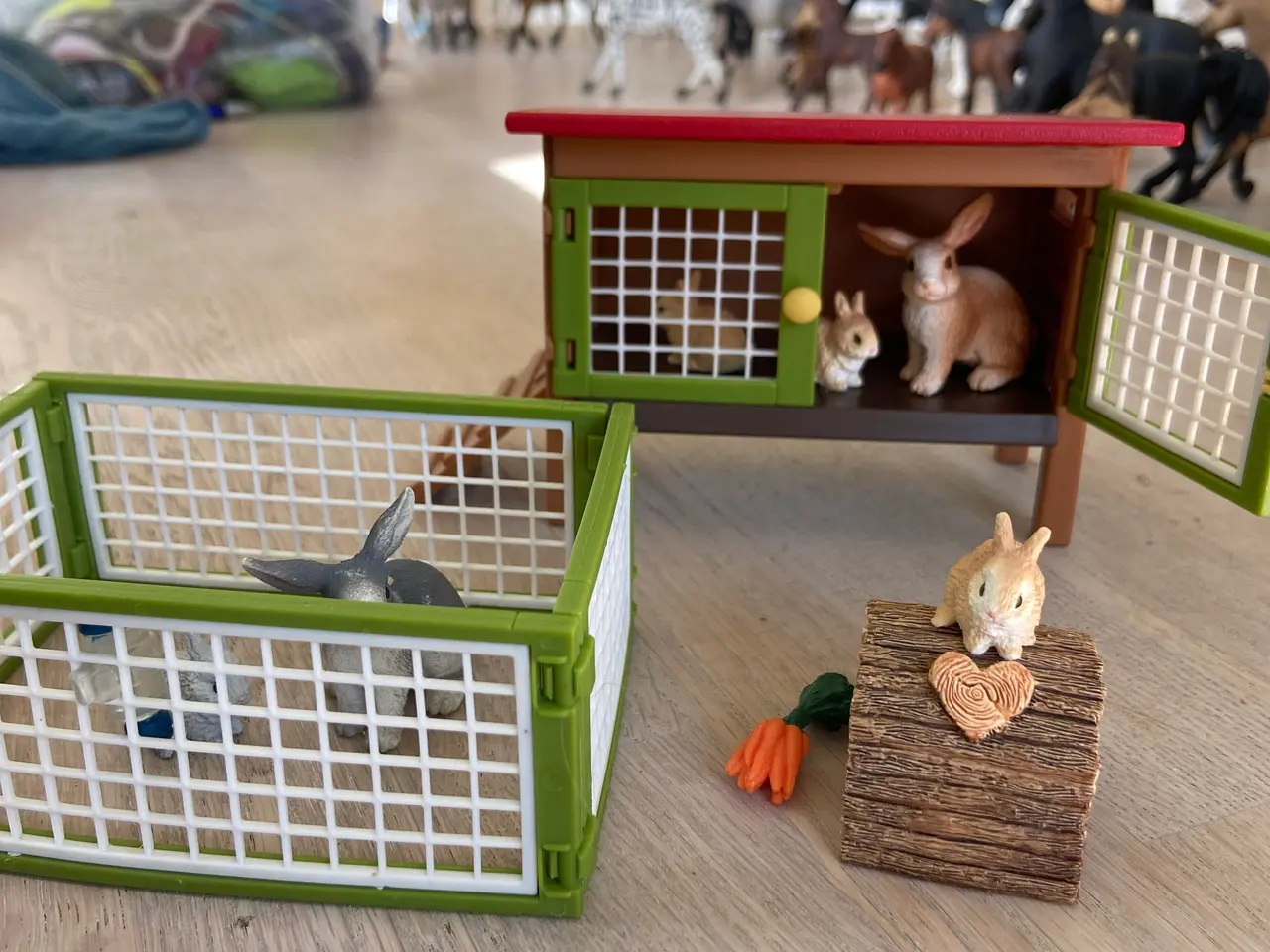 Billede 12 - Schleich dyr og stald plus tilbehør